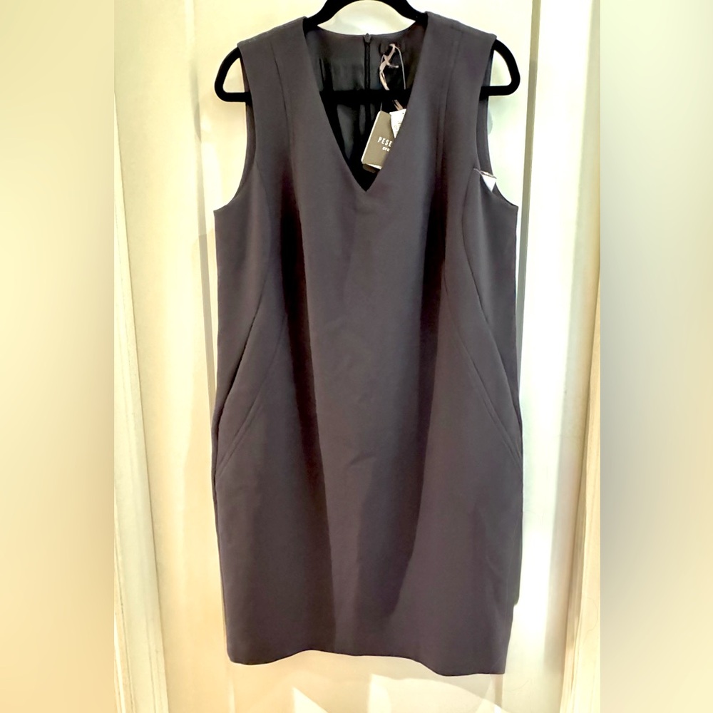 NWT Perserico Elegant Navy/Gray Sleeveless Dress. V neck. Pockets. Lined.Size XL